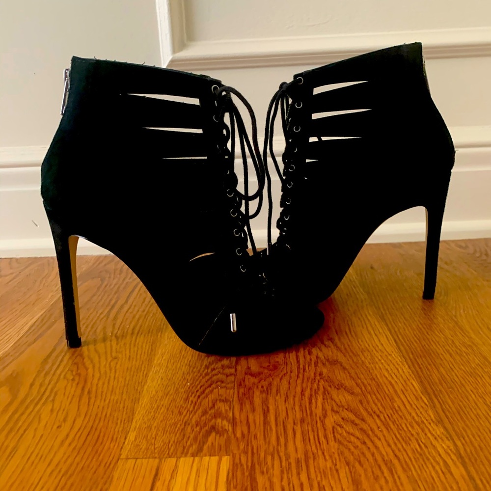 Steve Madden laced up, open toe, ankle booties